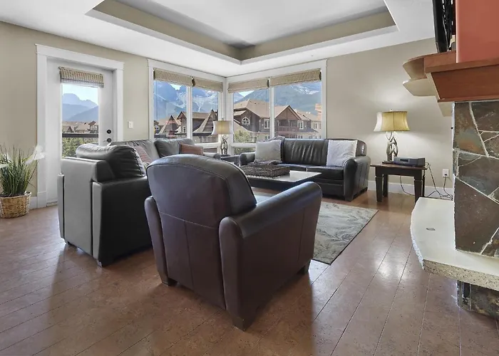 Sunset Ridge - Luxurious Corner Condo - Spectacular Mt Views With Open Pool!