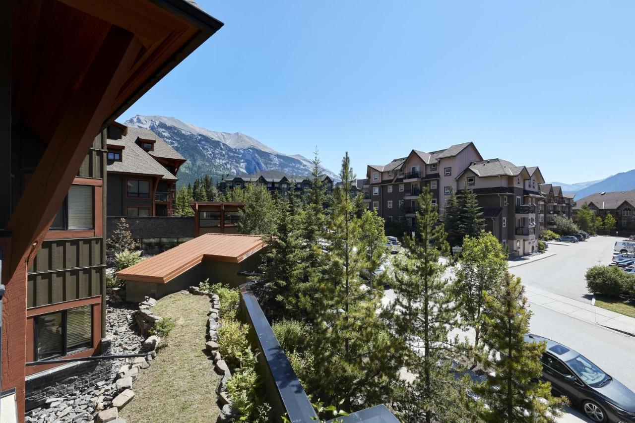 Sunset Ridge - Luxurious Corner - Spectacular Mt Views With Open Pool! * Canmore