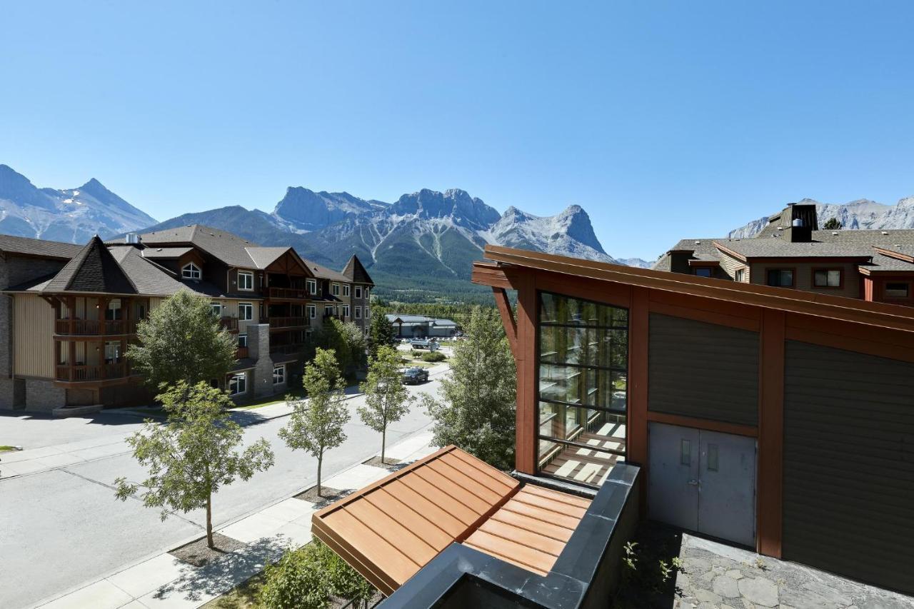 Sunset Ridge - Luxurious Corner - Spectacular Mt Views With Open Pool! Holiday home